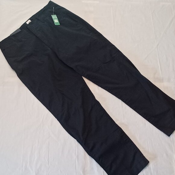 NWT Black GAP Factory Mid-Rise Downtown Khakis - Picture 11 of 14